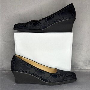 Salvatore Ferragamo Black Gancini Logo Wedge Pumps 9.5B Italy